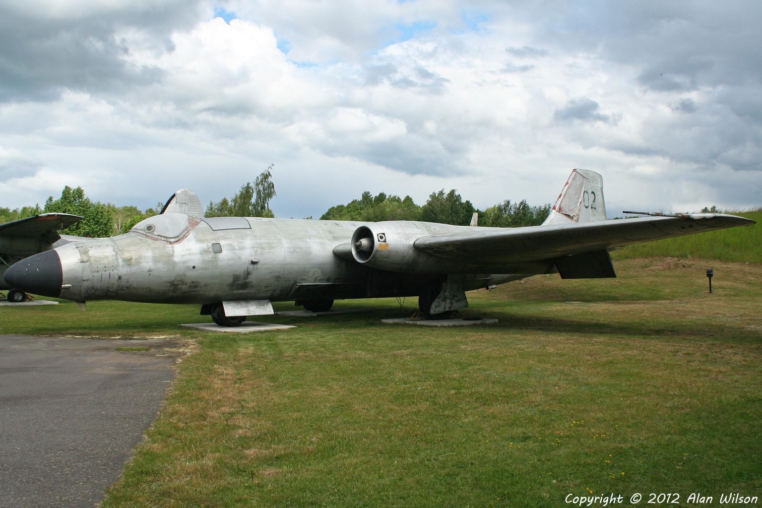 Thunder Lightnings English Electric Canberra Survivor 52002 Ex