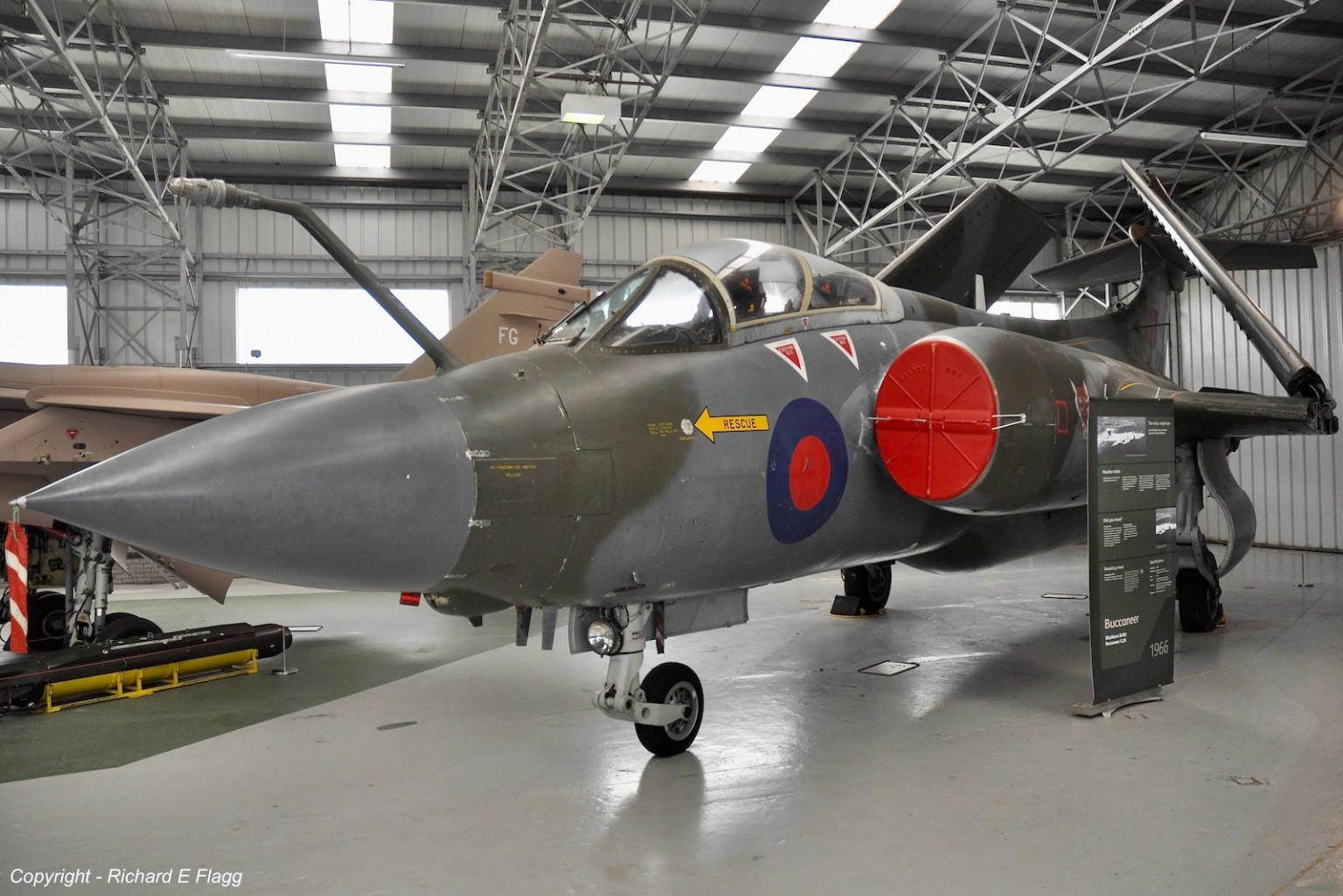 Thunder & Lightnings - Blackburn Buccaneer - Survivor XT288