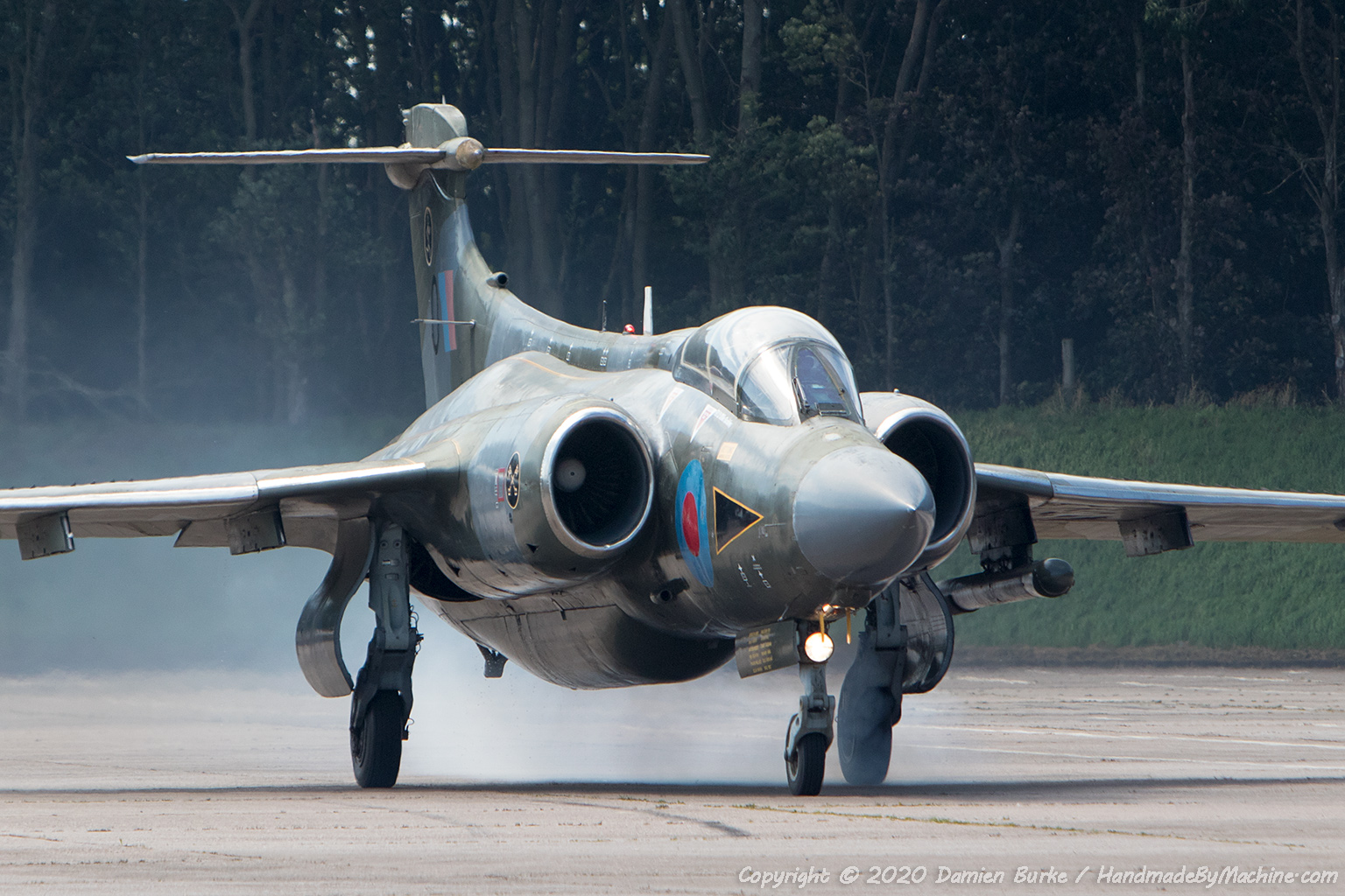 thunder lightnings blackburn buccaneer survivor xw544 lightnings blackburn buccaneer