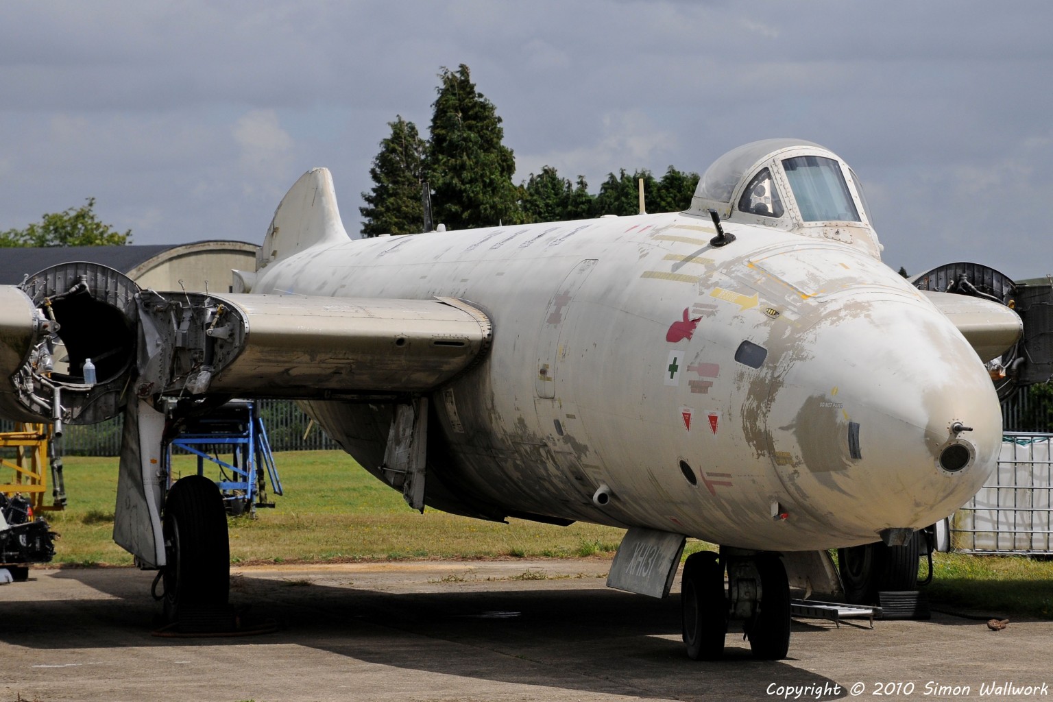 Thunder & Lightnings - English Electric Canberra - Survivor XH131