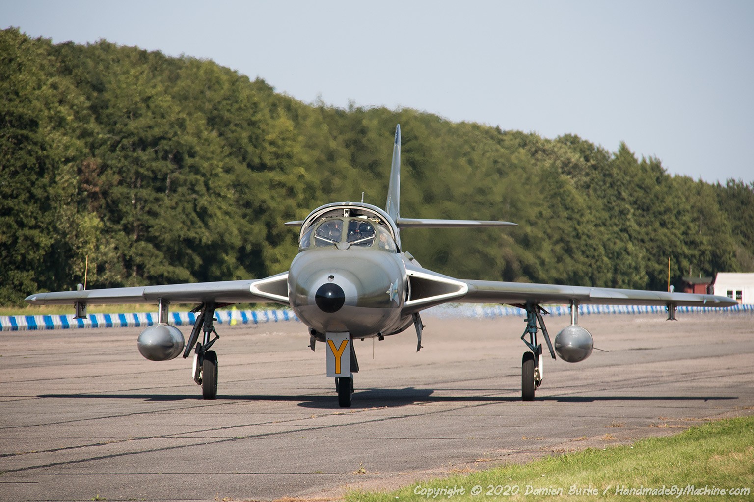 Thunder Lightnings Hawker Hunter Survivor Xl565 Composite With Wt745