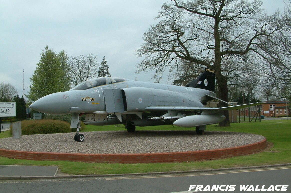 Thunder & Lightnings - McDonnell-Douglas/BAC F-4K/M Phantom II ...