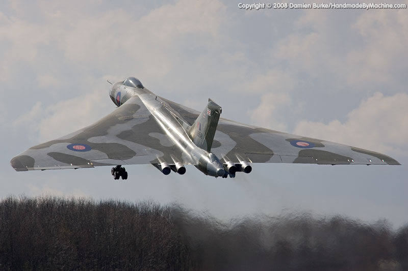 Vulcan XH558 - Aviation Photography - Britmodeller.com