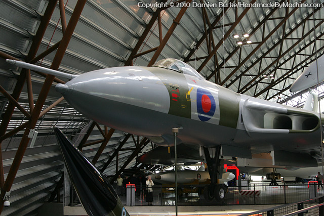 Thunder & Lightnings - Avro Vulcan - Survivor XM598